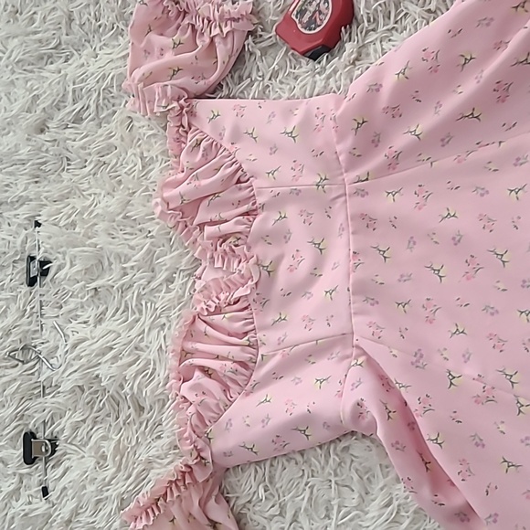 Pink Floral Strapless MIDI sundress. House of CB 🩷 Lauren dress. - Picture 5 of 9